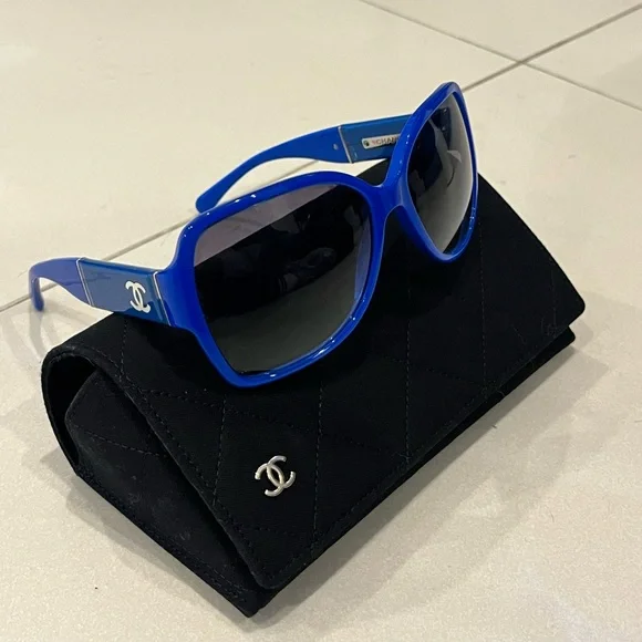 Chanel Blue Oversize Sunglasses 1342/9s - Picture 4 of 7